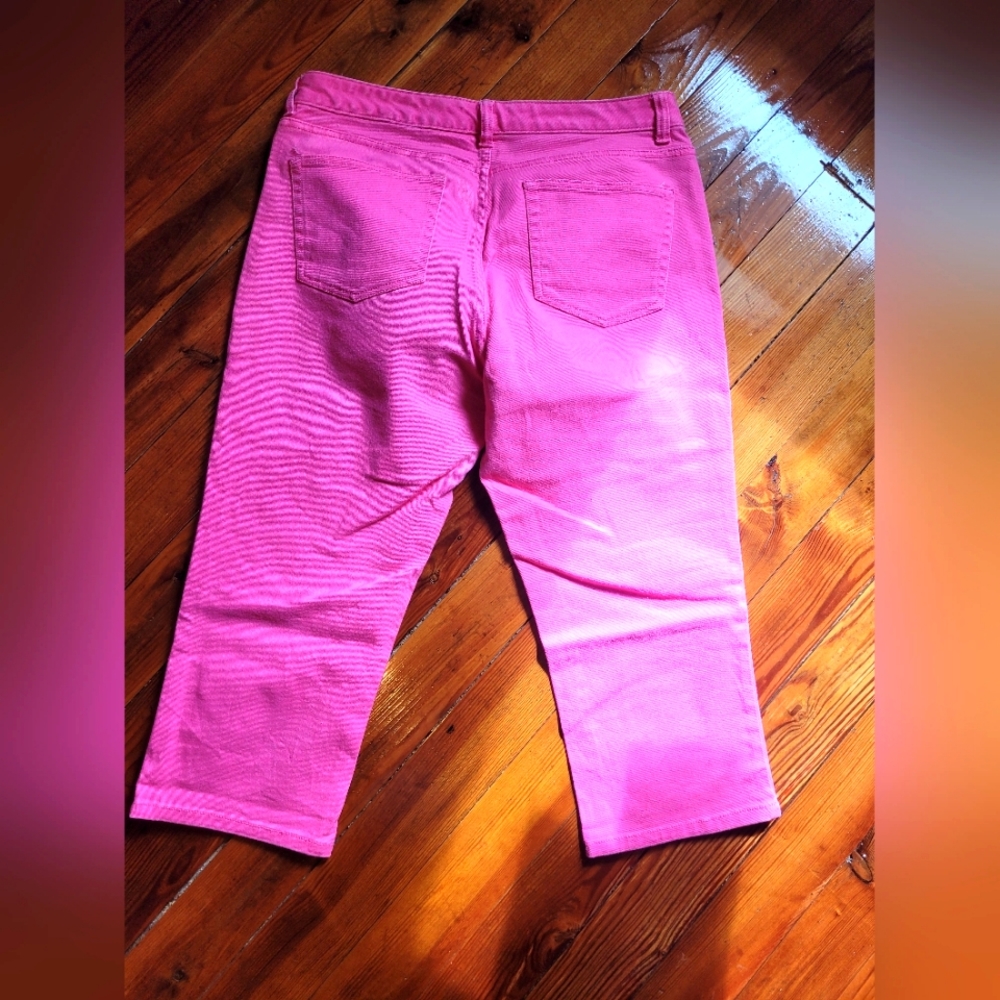 Hot pink Chaps Capris